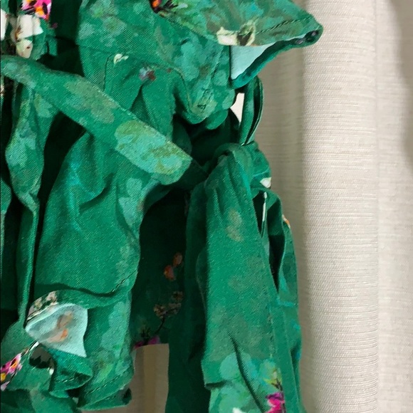 Green floral wrap top - Picture 6 of 6